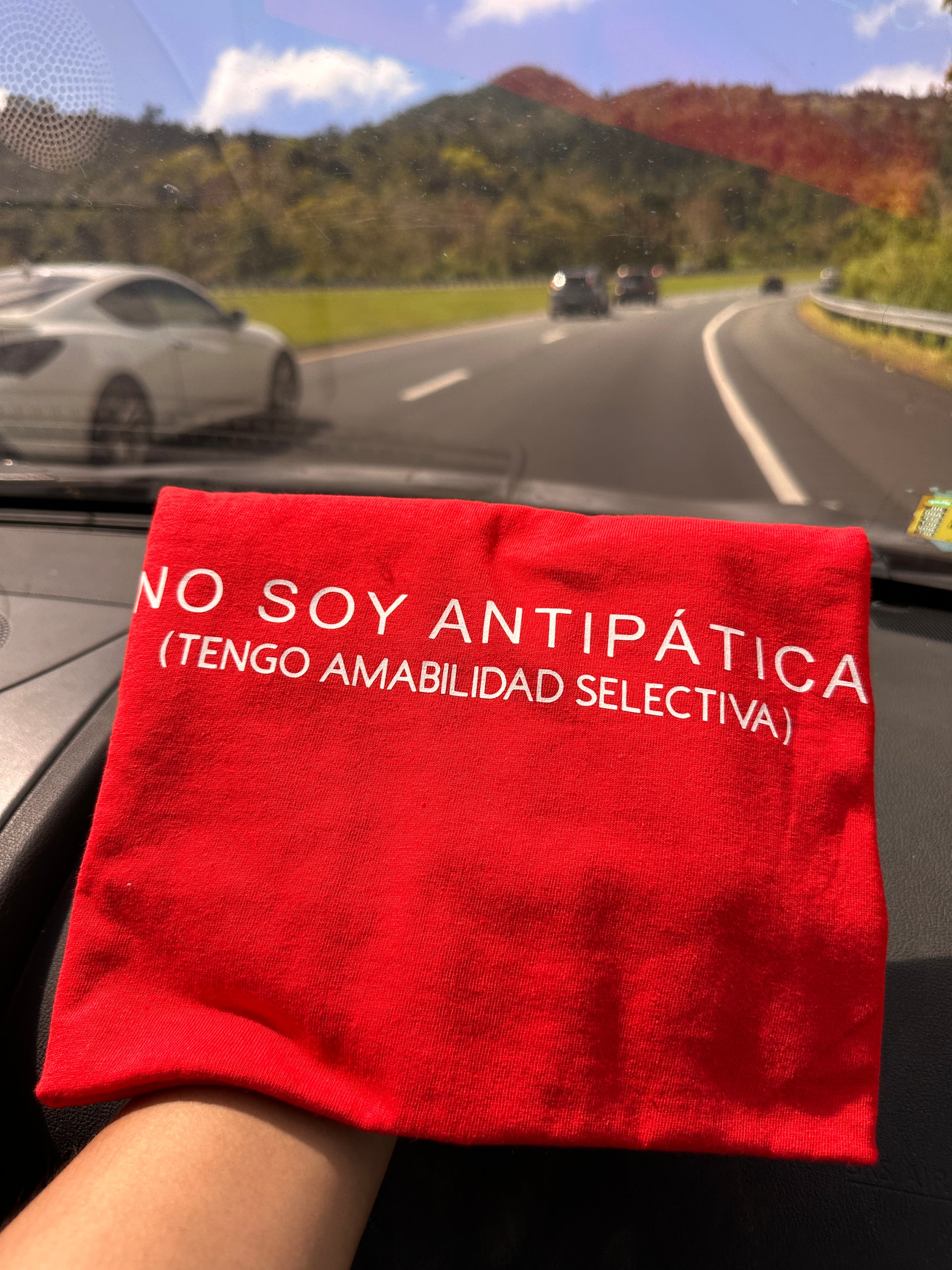 No Soy Antipática T-shirt